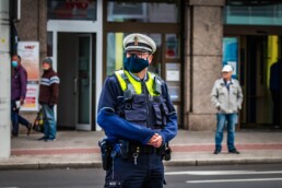 Polizist/ Foto: Unsplash/Yannick Monschau